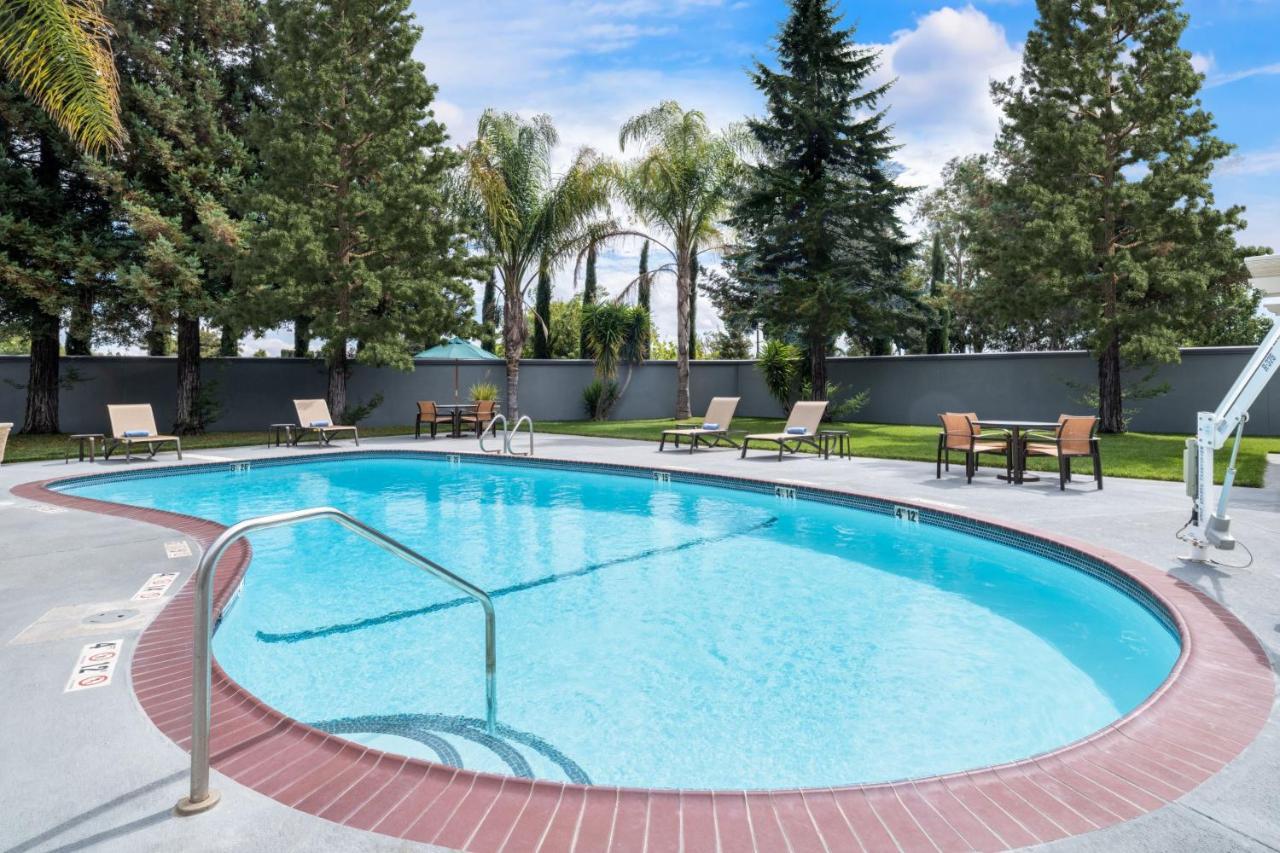 Courtyard Fairfield Napa Valley Area Exterior photo